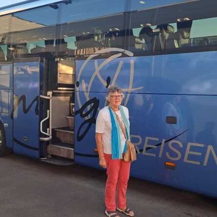 Anreise nach Kiel und Einschiffung Bequeme Anreise im Premiumbus nach Kiel.
