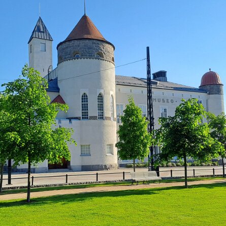Kuopio – Luosto Je weiter wir fuhren, desto dünner besiedelt war die Region. Die bedeutendste Stadt Finnisch Lapplands ist Rovaniemi,...